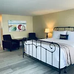 Chatham Highlander Village Inn