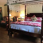 Captain\'S House Inn