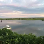 Chatham Family Retreat:Tennis,Water Views&Access!