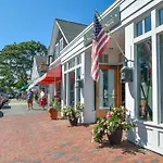 Great Chatham Location Near Beach