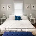 Wrap-Around Porch Mins To Beach