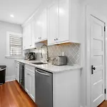 388 Main Street Chatham Cape Cod - - The Priscilla House