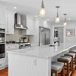 388 Main Street Chatham Cape Cod - - The Priscilla House
