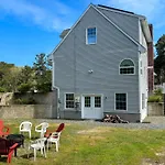 1 Mi To Beach Home With Fire Pit And Bbq In Cape Cod!
