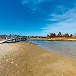 Chatham Charmer