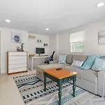 38 Monomoyic Way Chatham - Poppy\'S Place