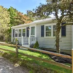 Lovely Home Minutes From Beach In Chatham
