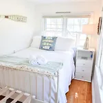 Lovely Home Minutes From Beach In Chatham
