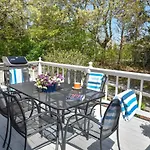 Lovely Home Minutes From Beach In Chatham