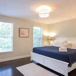 Newly Renovated Modern Pond Access