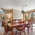 Amazing Location Lakefront Waterside Deck