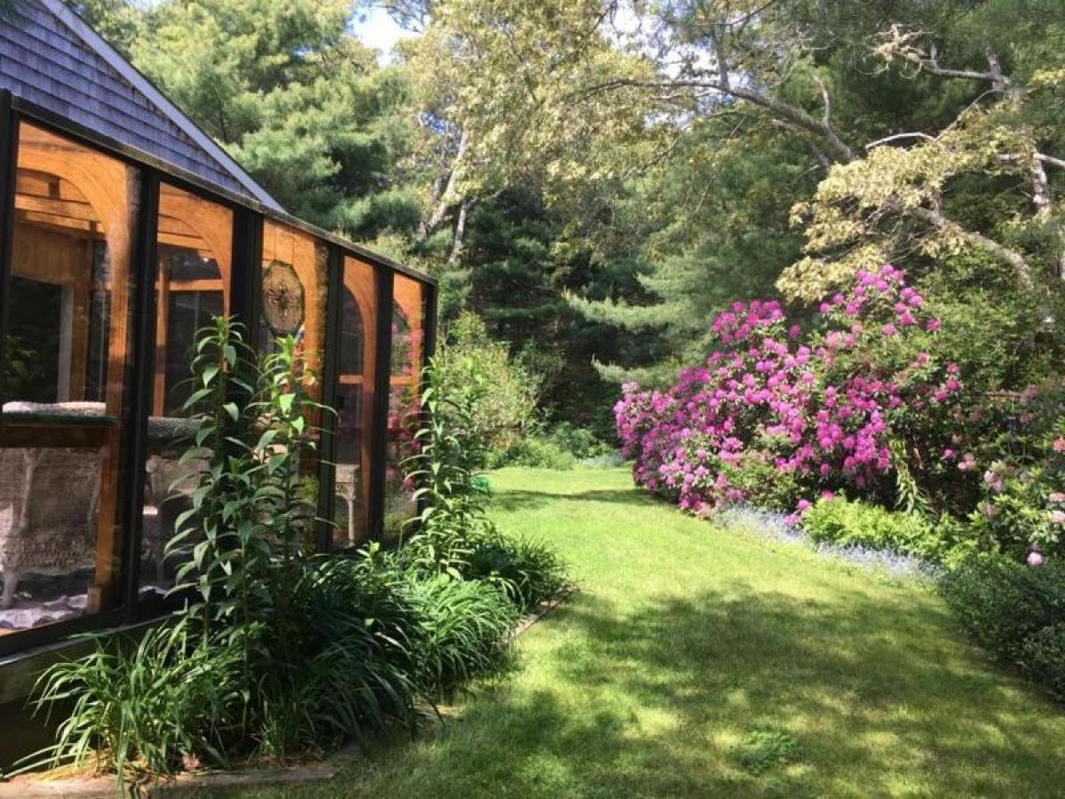 Holiday home 19 Old Cart Way Cape Cod - The Rosa Rugosa *