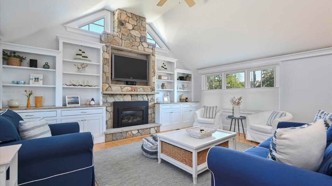 201 Main Street Cape Cod - - Sandpiper
