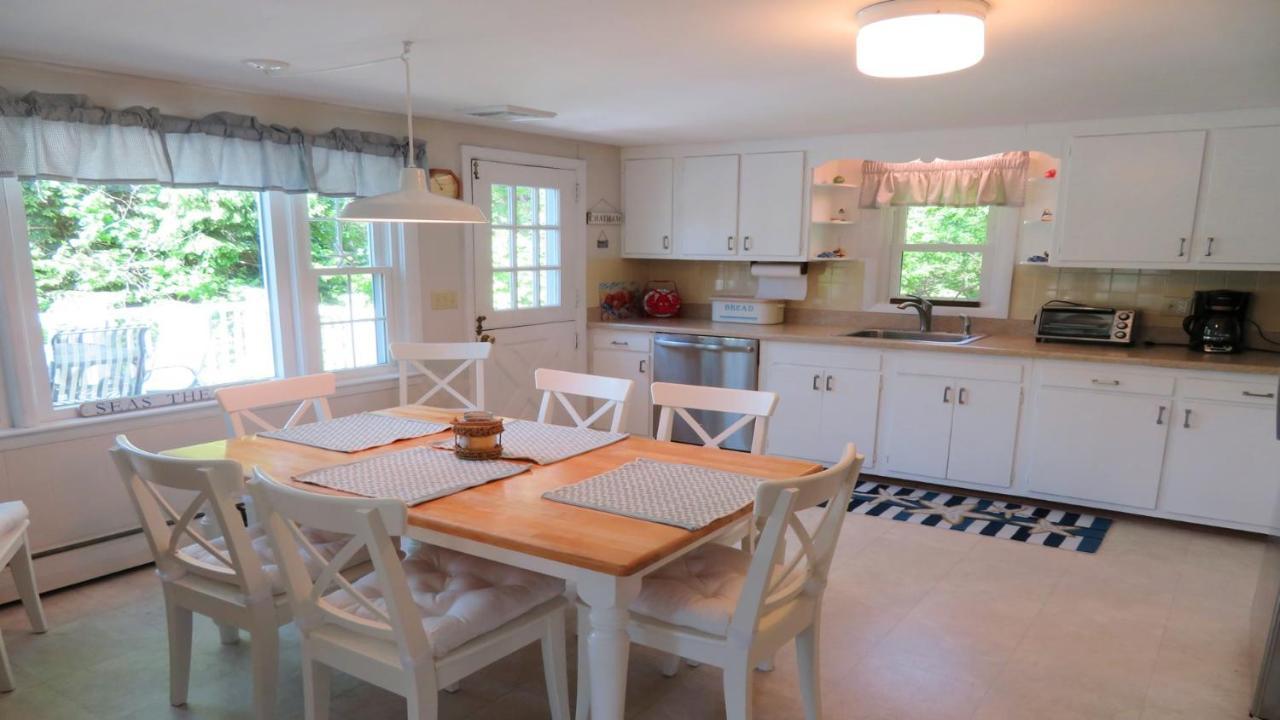 14 Capri Lane Cape Cod - The Cape House * Chatham