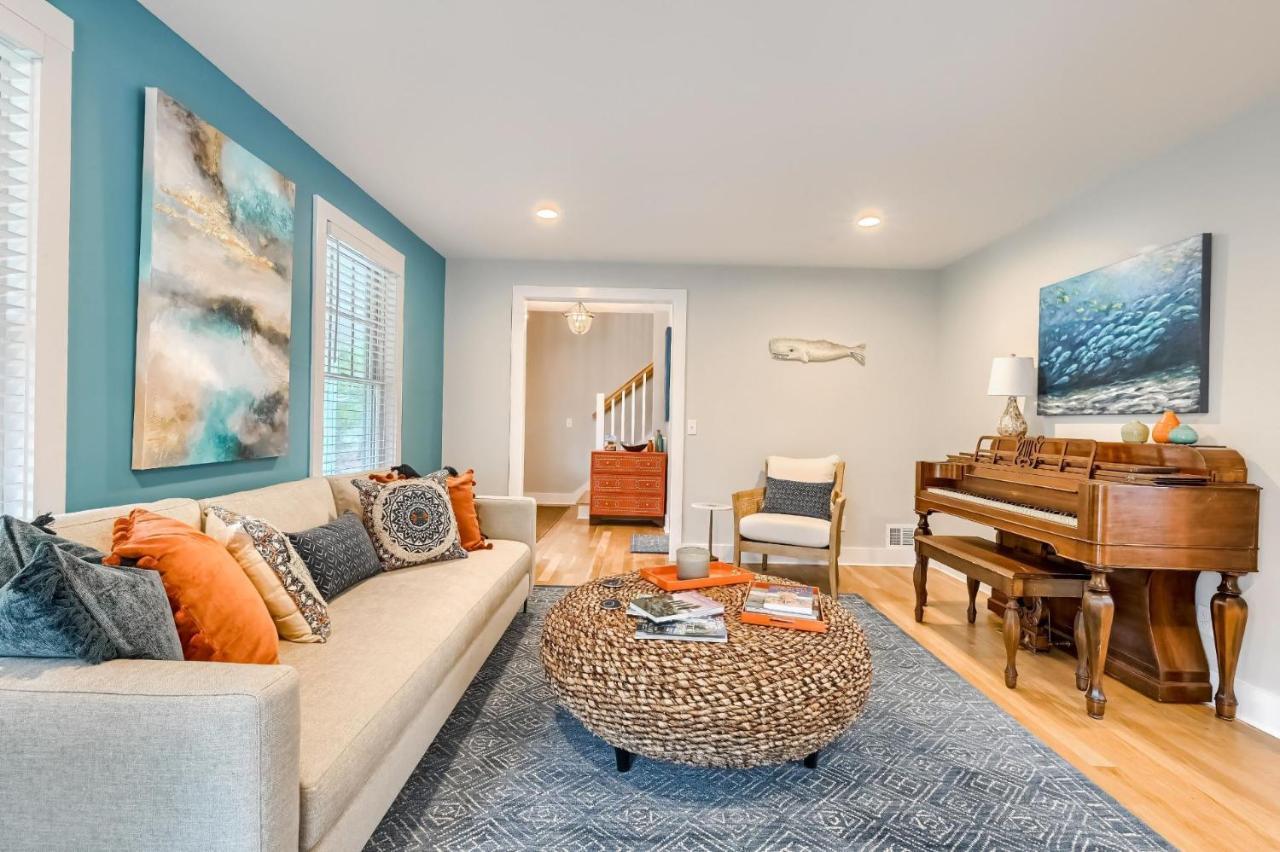 Holiday home 129 Hardings Road Cape Cod - - Latitude Adjustment