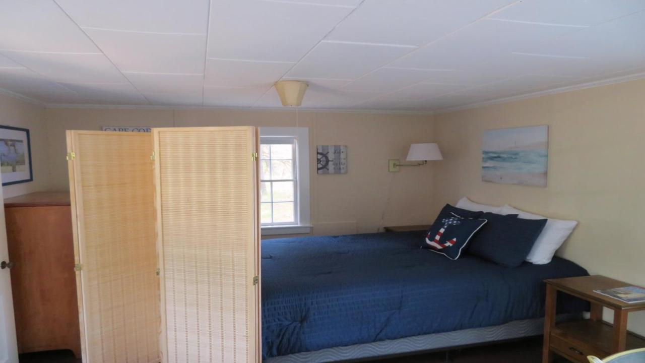 1047 Old Queen Anne Road Cape Cod - - Long Camp Chatham
