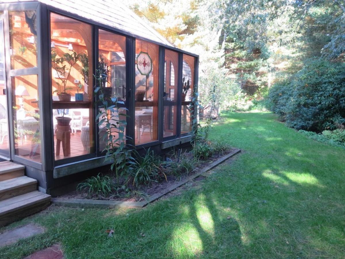 Holiday home 19 Old Cart Way Cape Cod - The Rosa Rugosa