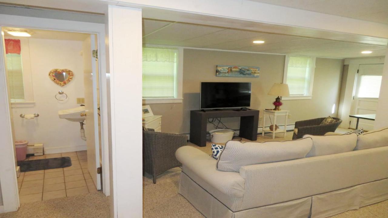 14 Capri Lane Cape Cod - The Cape House