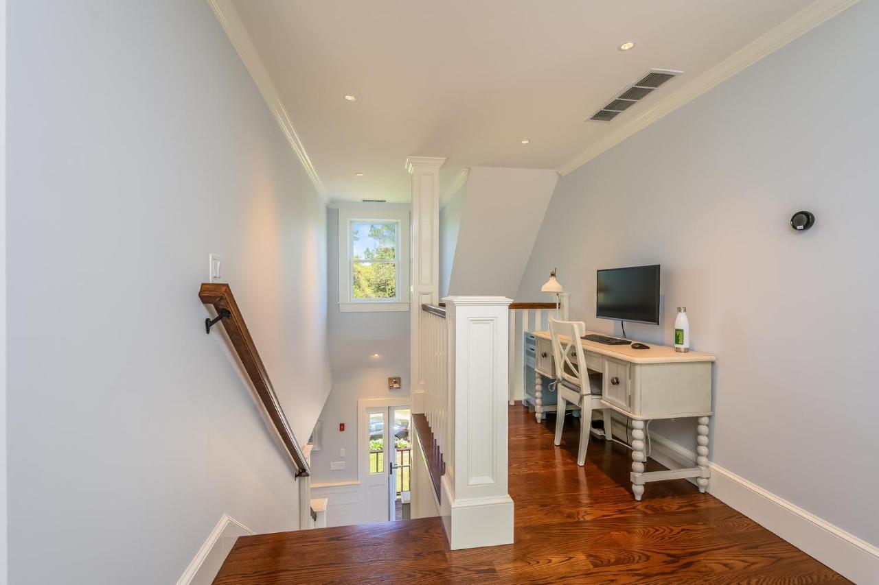 93 Bucks Creek Road Cape Cod - - Coastal Charm * Chatham