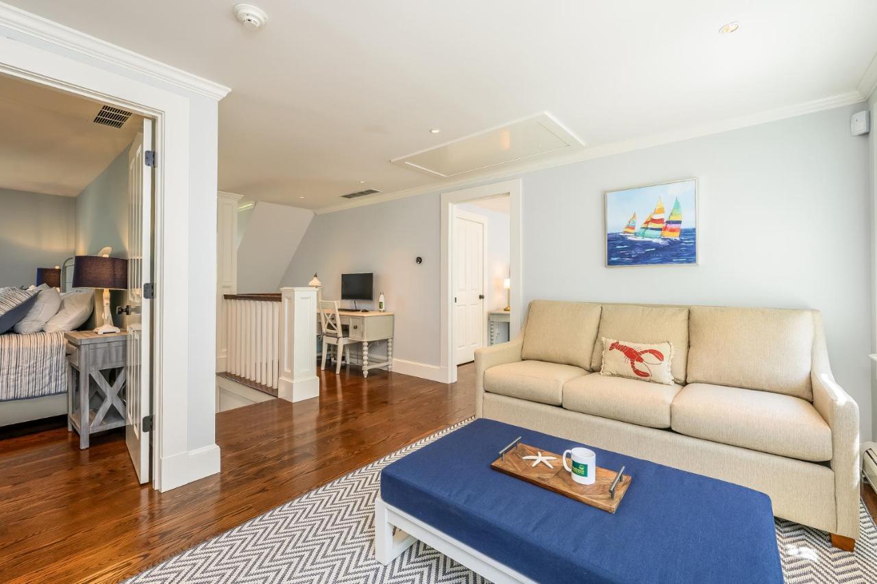 93 Bucks Creek Road Cape Cod - - Coastal Charm * Chatham