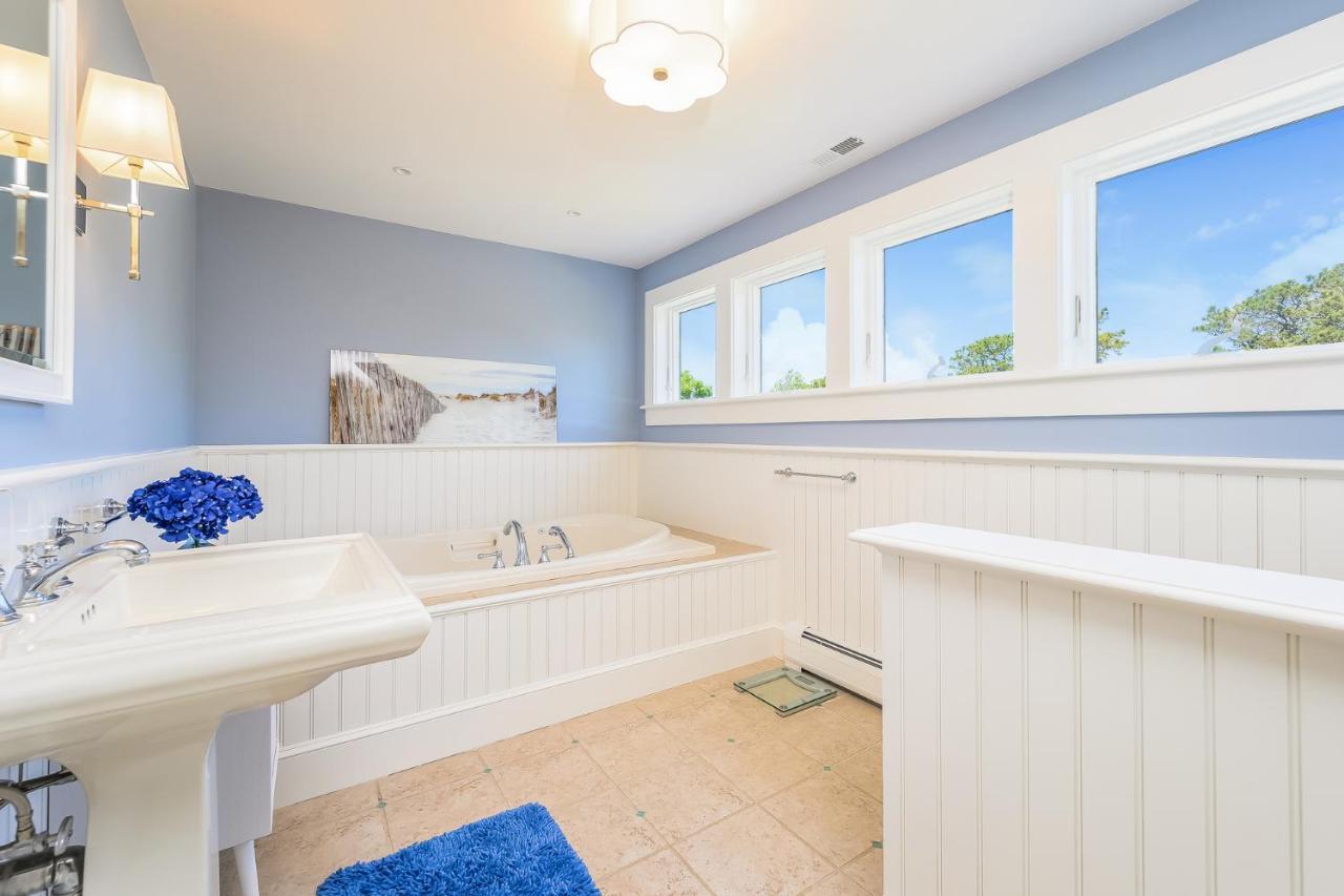 93 Bucks Creek Road Cape Cod - - Coastal Charm * Chatham