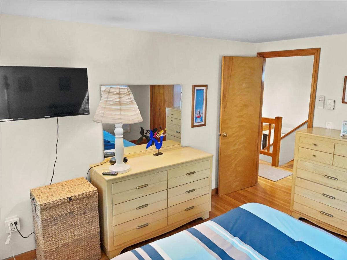 Holiday home 180 Hardings Road Cape Cod - The Cape Escape