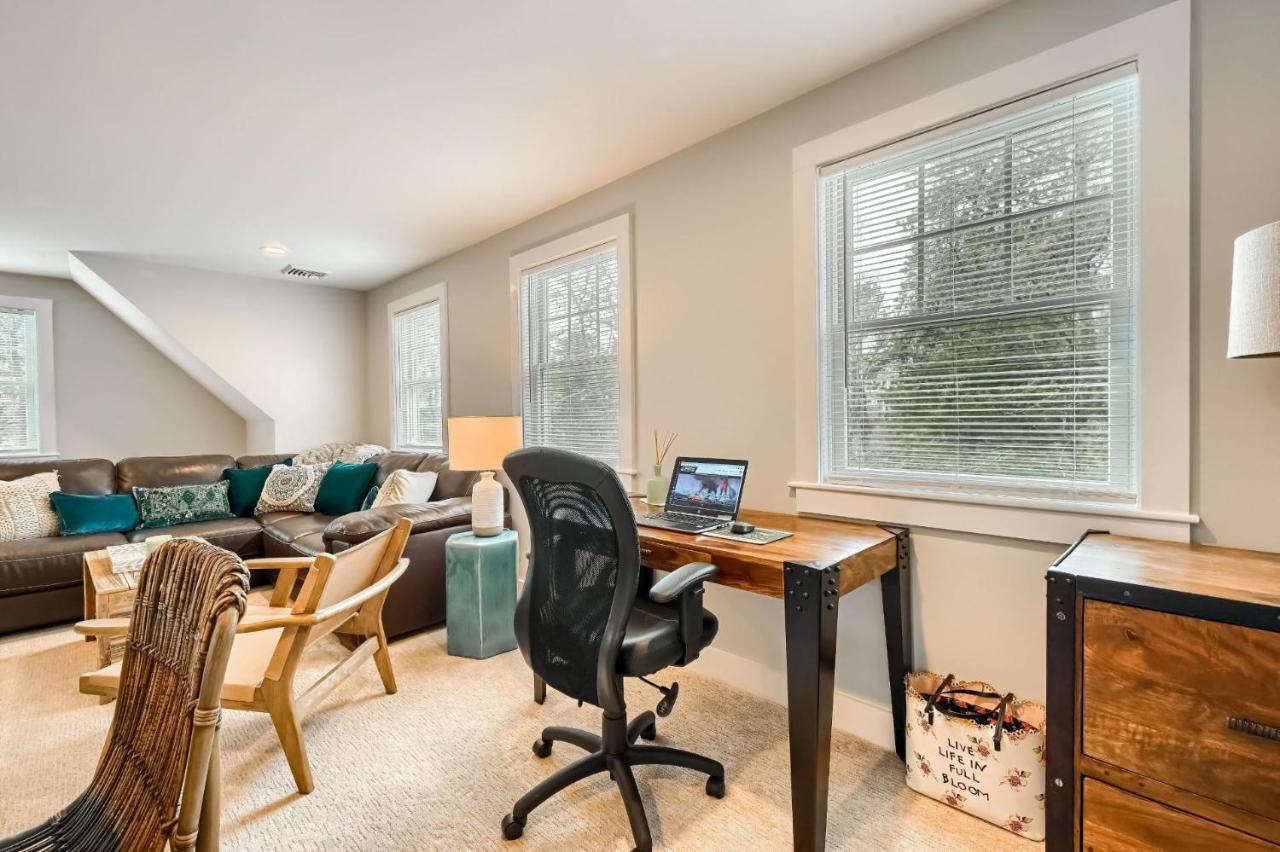 Holiday home 129 Hardings Road Cape Cod - - Latitude Adjustment