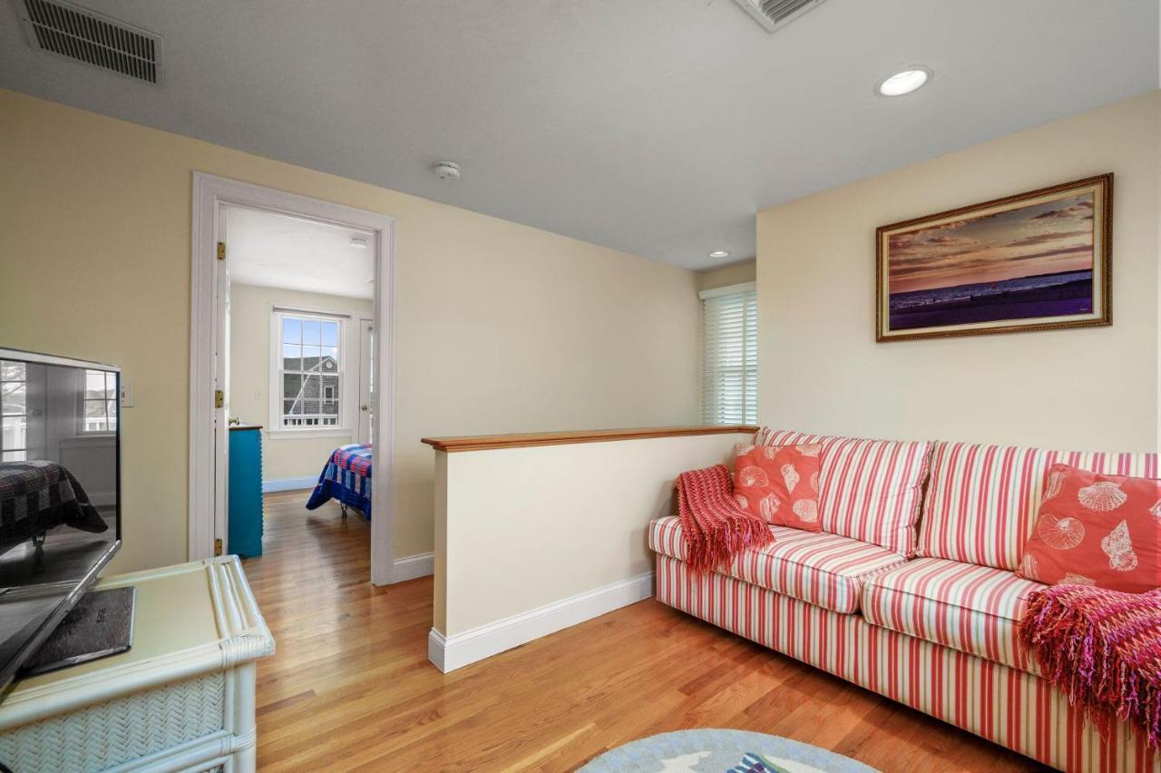24 Sea Mist Lane Cape Cod - - The Sea Mist Chatham