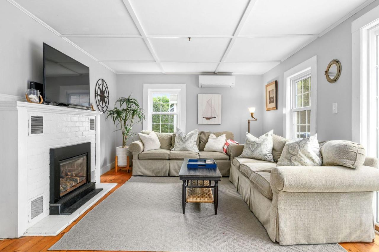 Holiday home 135 Pine Knoll Ave Cape Cod Sarah N Dipity Chatham