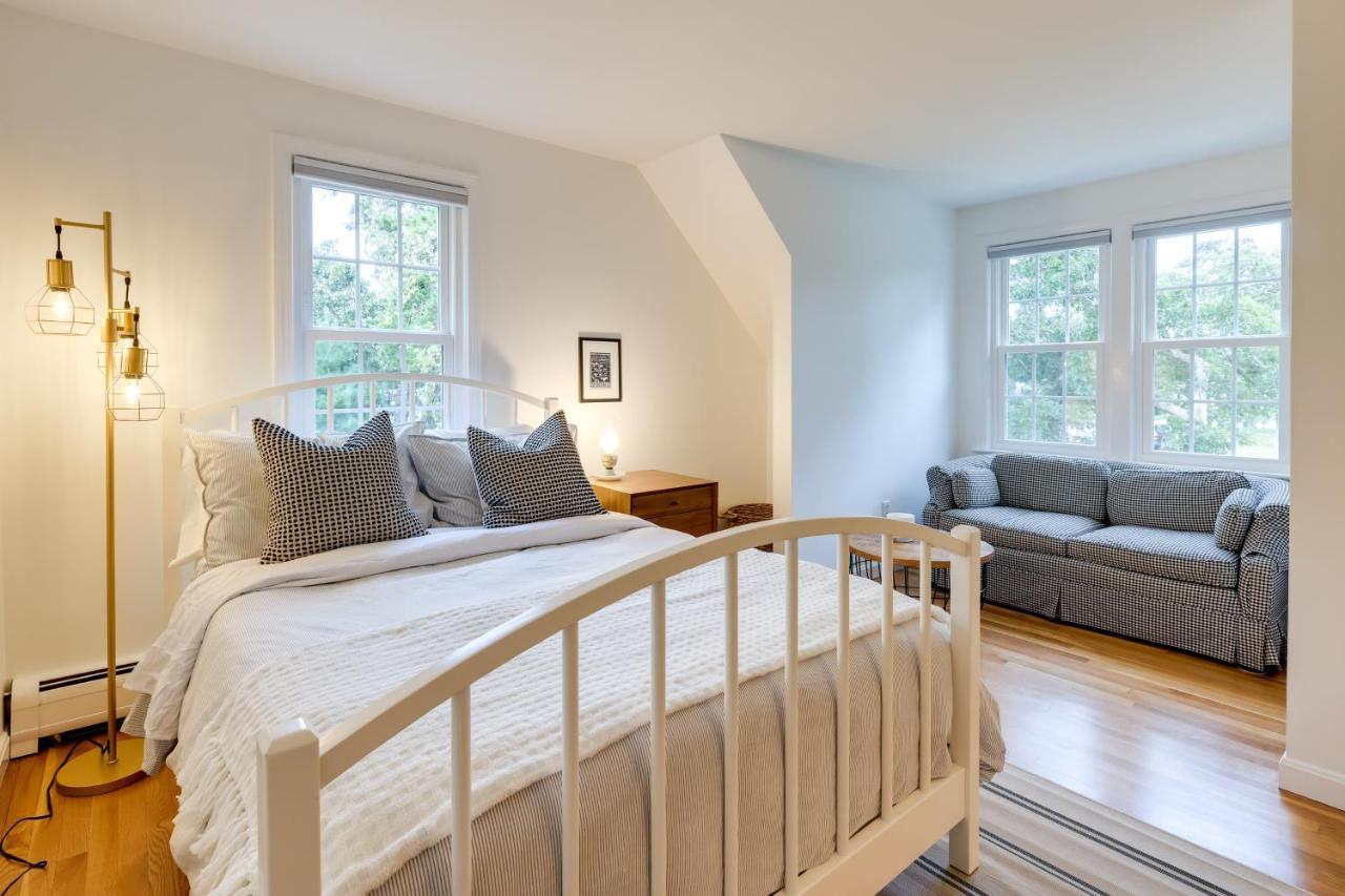 Cape Cod Near Bike Trail, 1 Mile To Beach! Holiday home