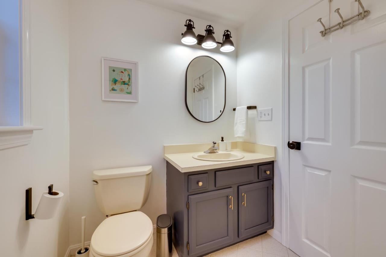 Holiday home Cape Cod Near Bike Trail, 1 Mile To Beach! *