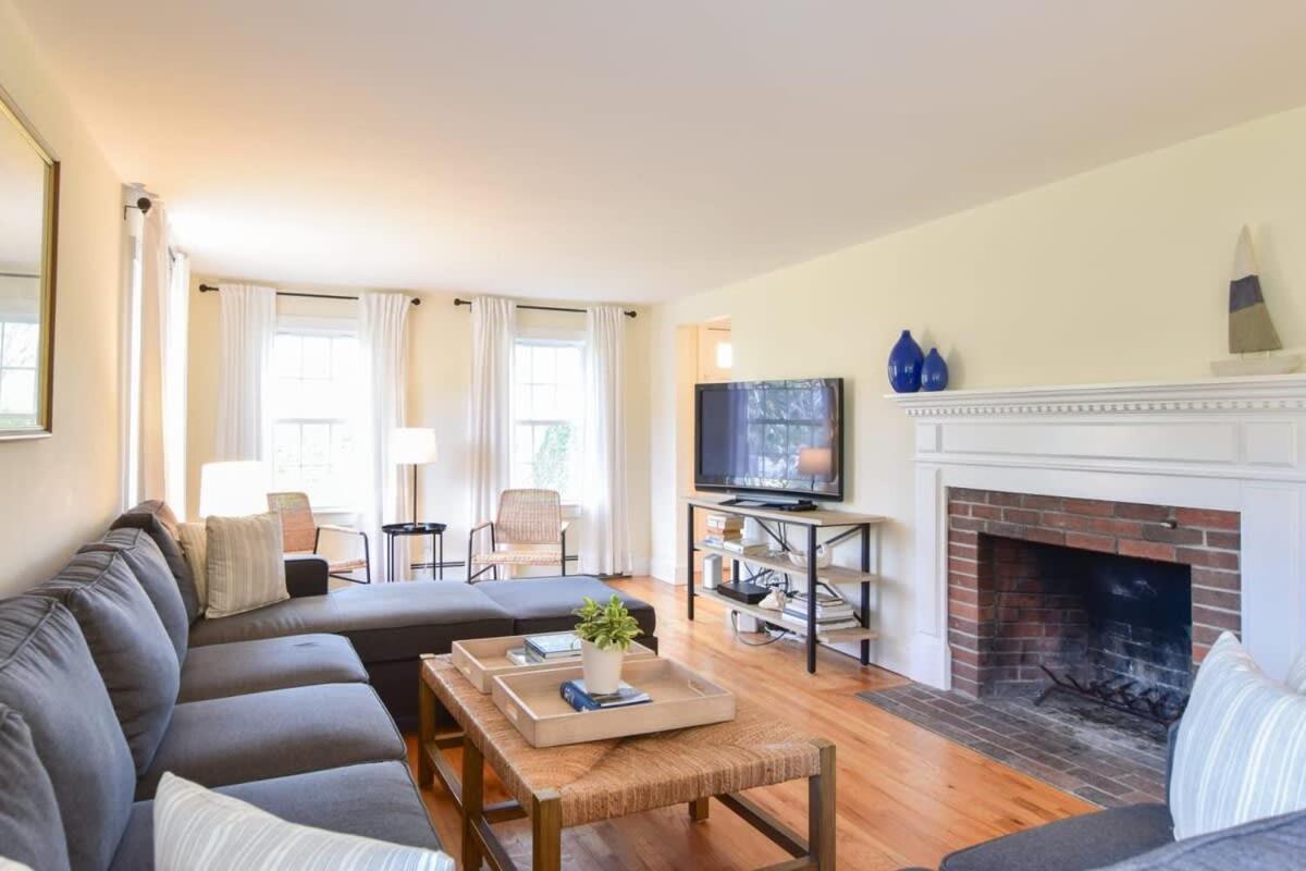 Pristine Multi-family W Barn Game Holiday home