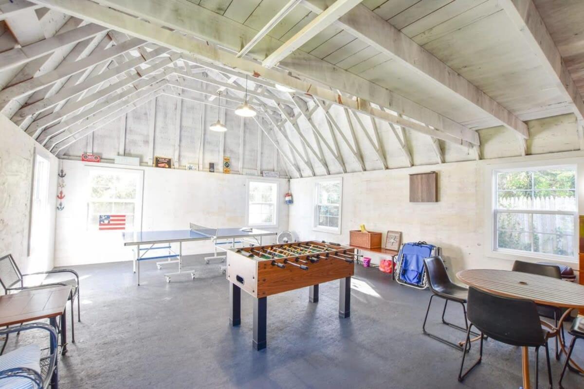Pristine Multi-family W Barn Game Chatham