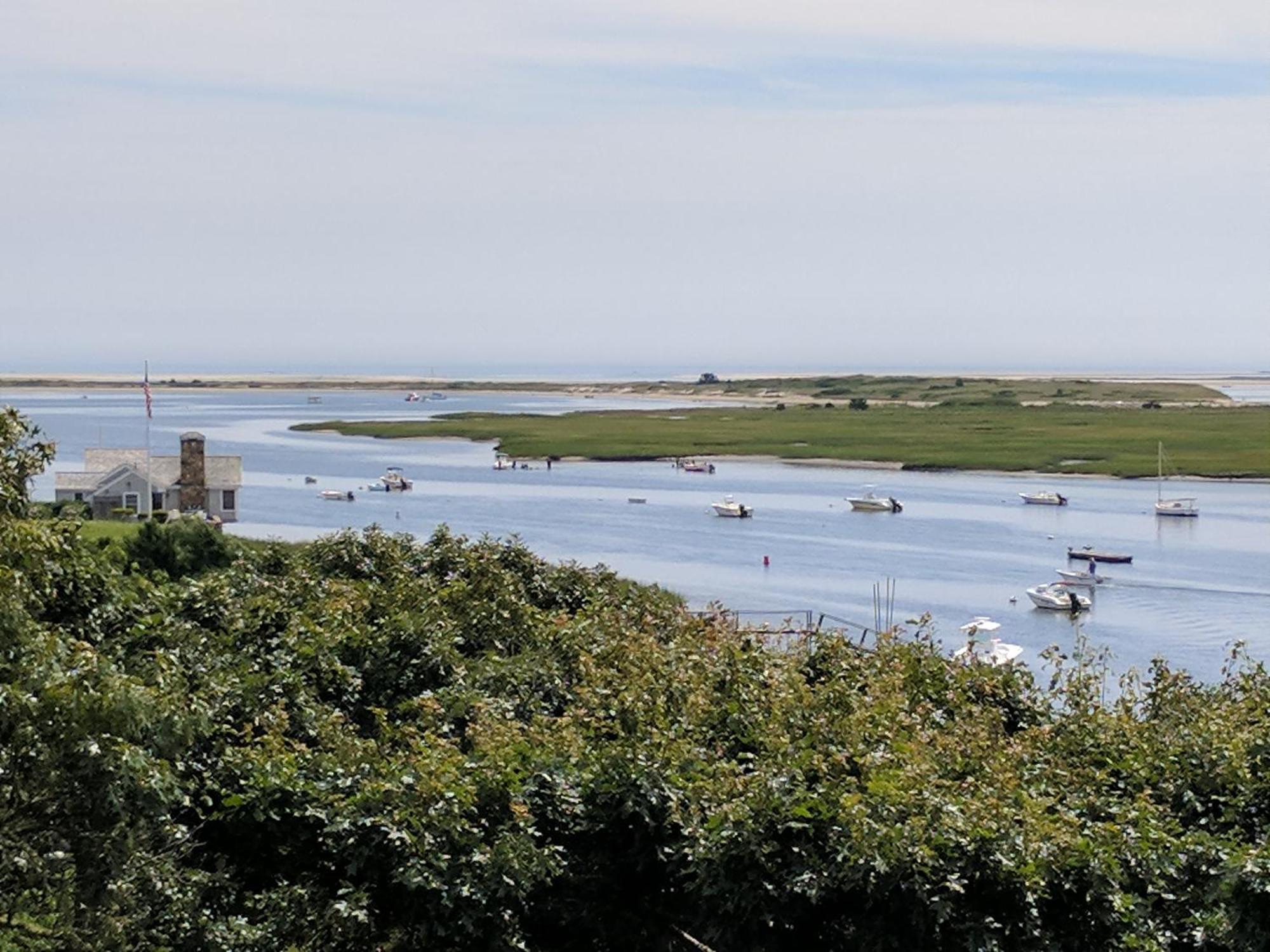 Family Retreat:tennis,water Views&access! Chatham