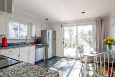 Ac Close To Dog Friendly! * Chatham