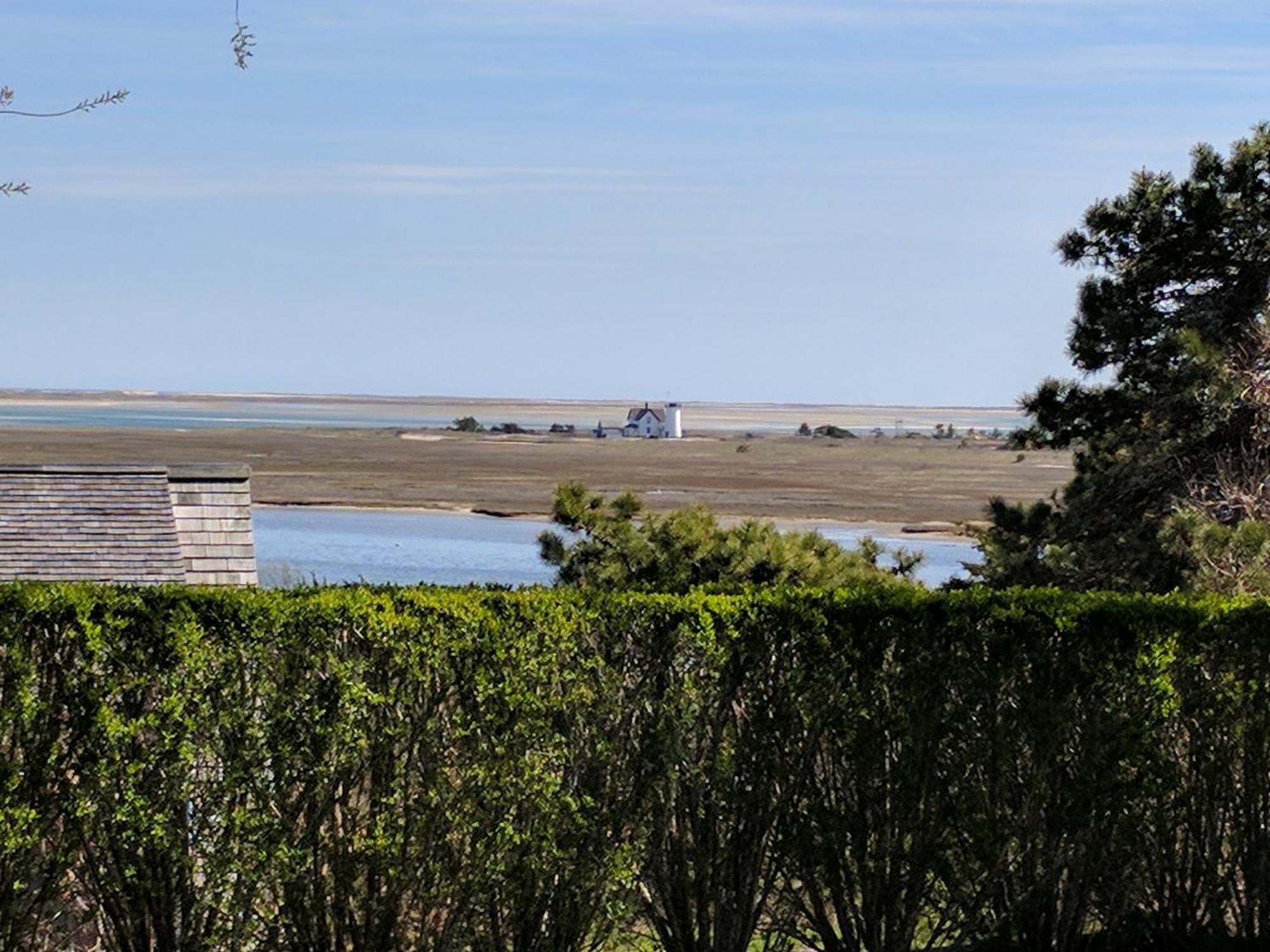 Family Retreat:tennis,water Views&access! Holiday home
