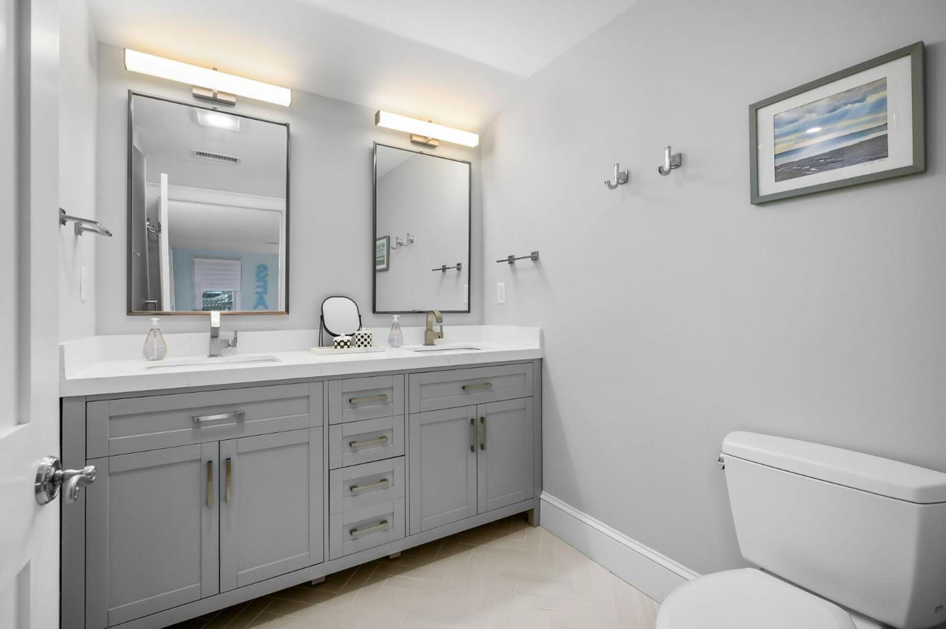 201 Main Street Cape Cod - - Sandpiper * Chatham