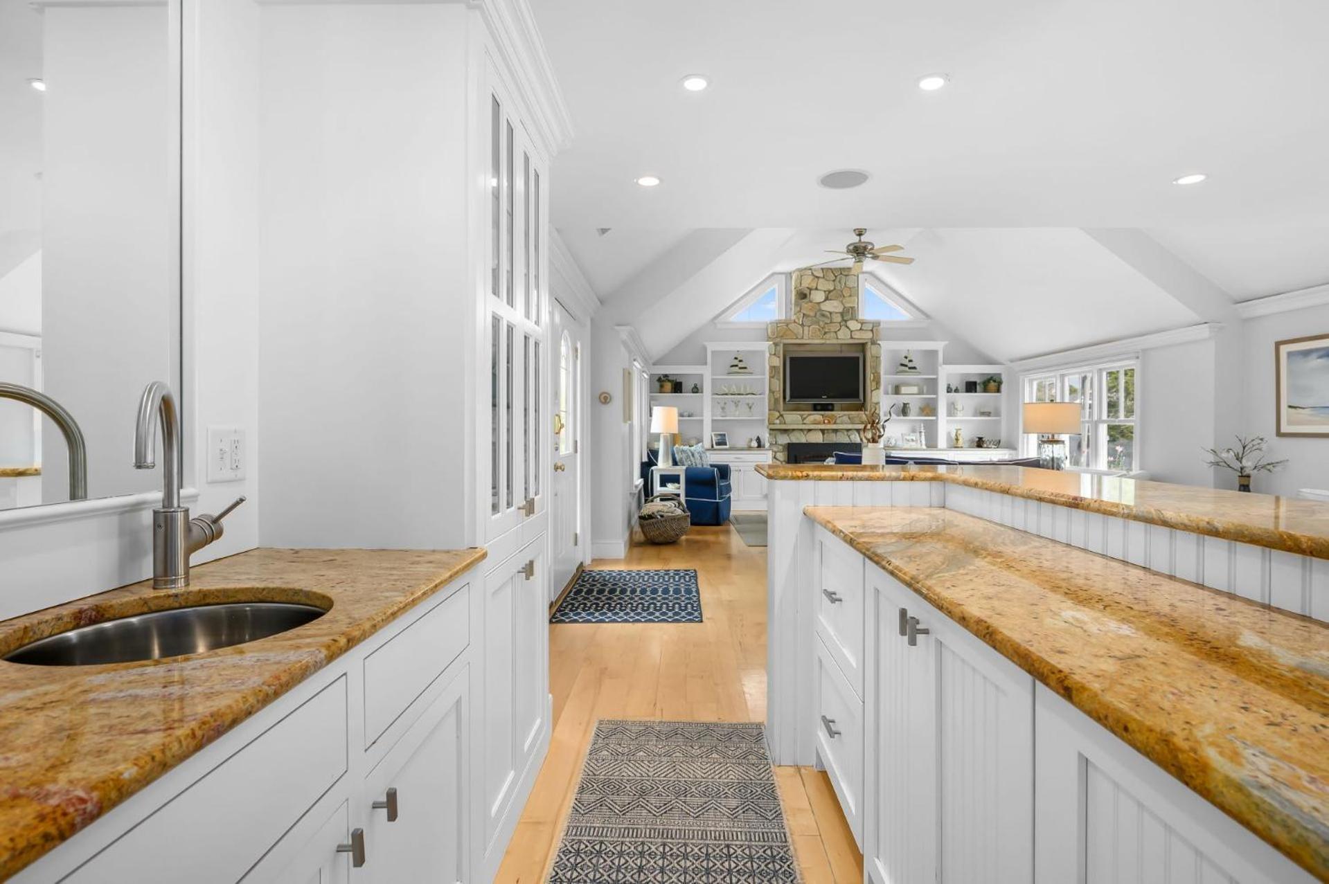 201 Main Street Cape Cod - - Sandpiper Chatham