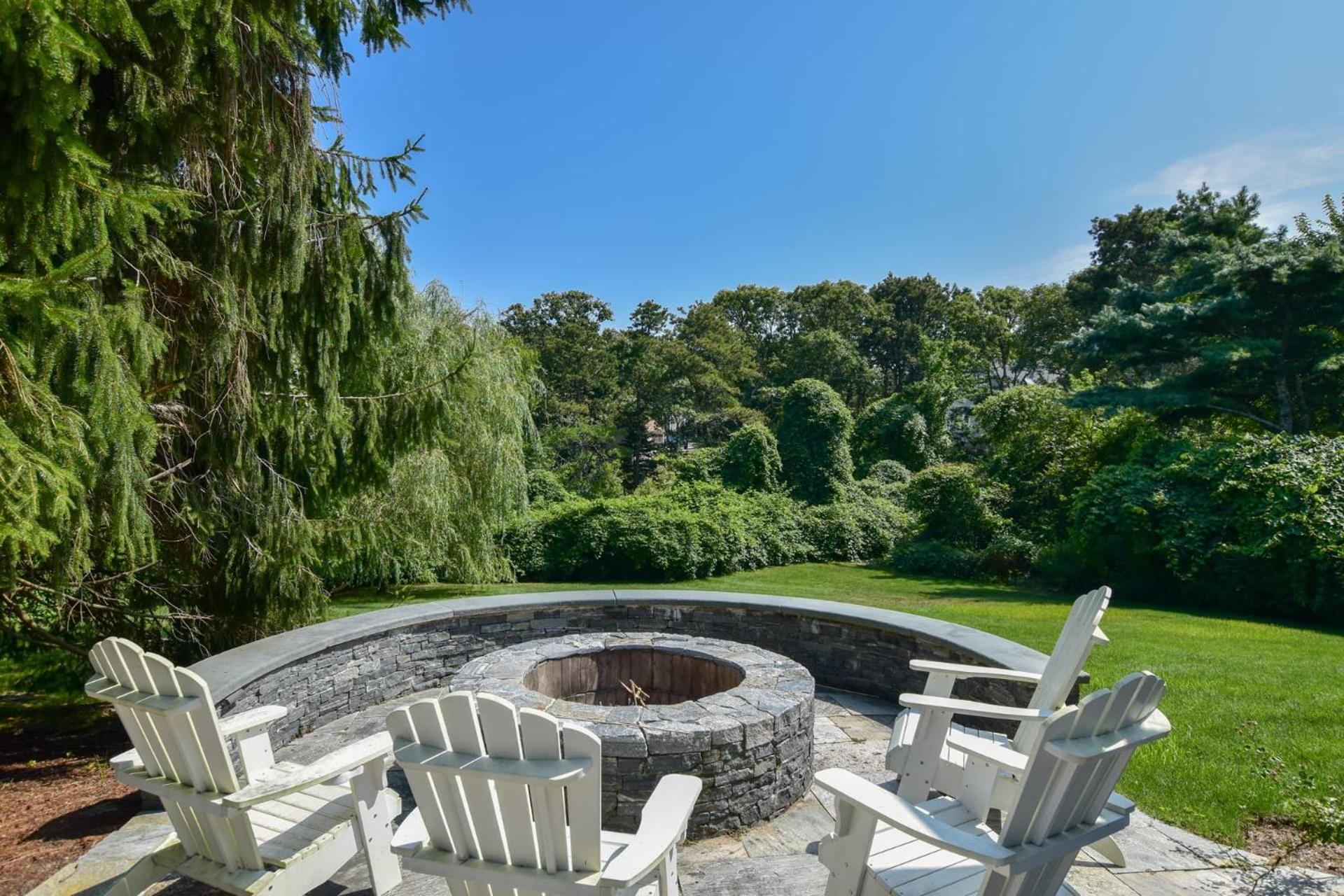Holiday home Game Rooftop Deck Fire Pit!