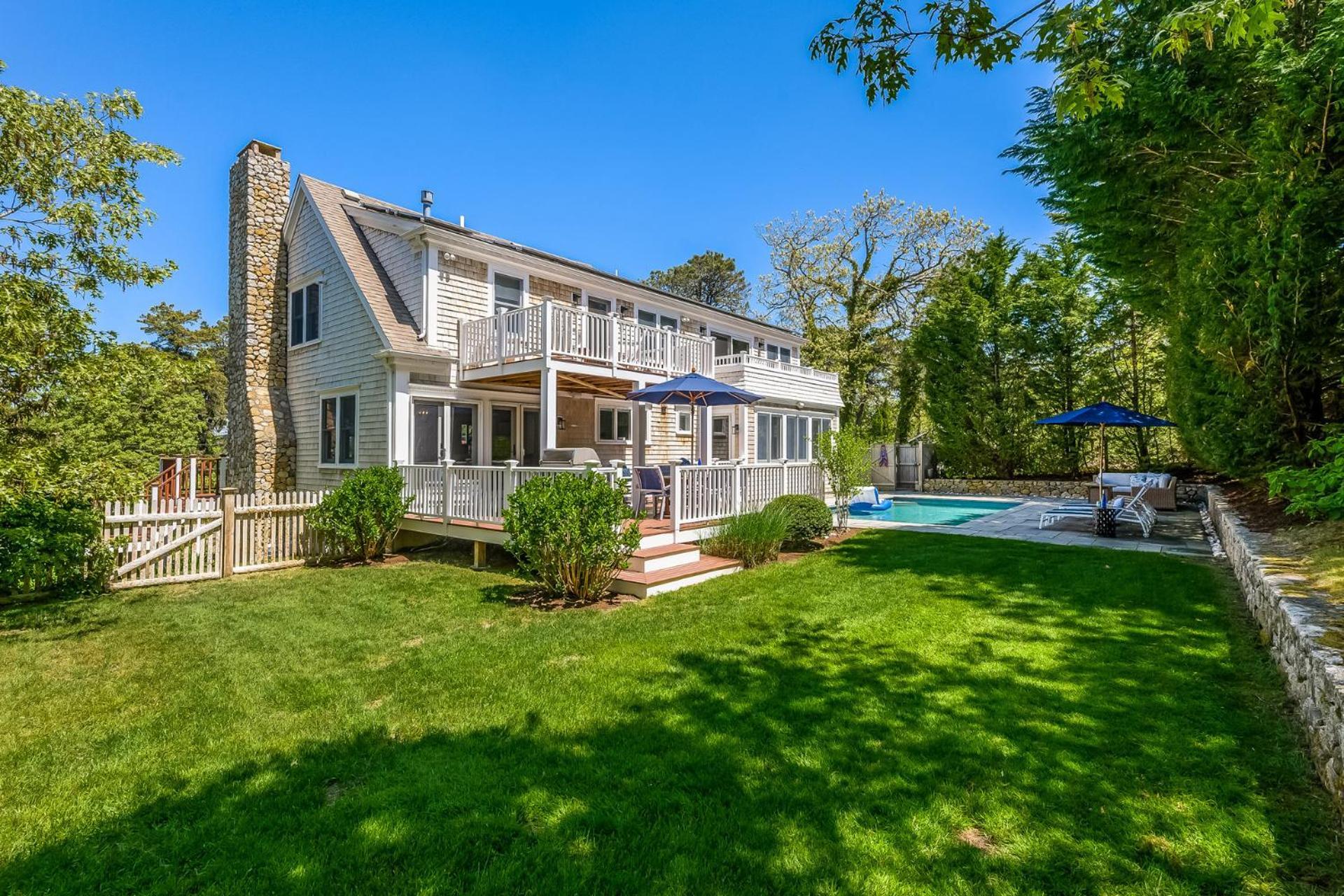 93 Bucks Creek Road Cape Cod - - Coastal Charm *