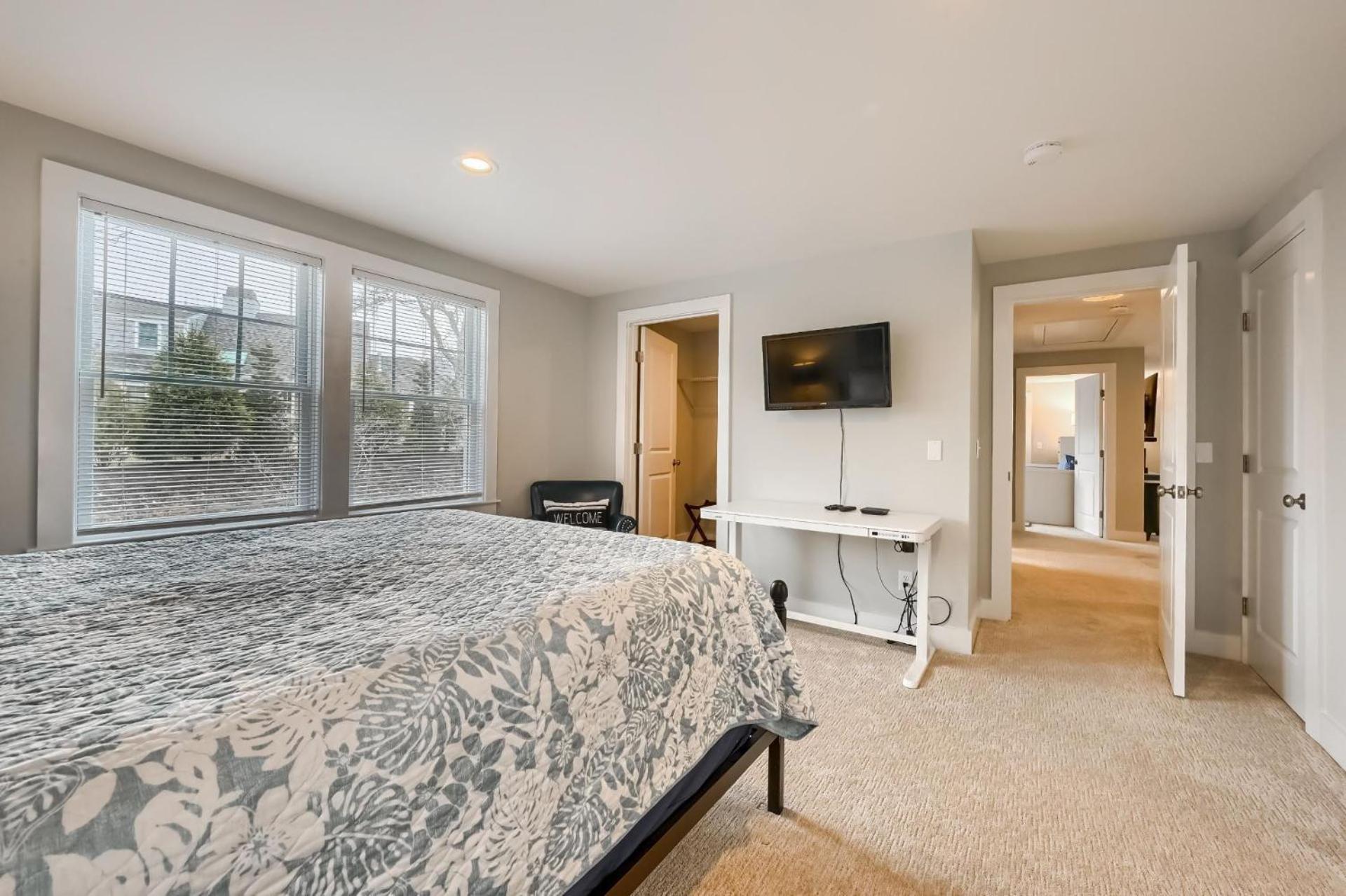 Holiday home 129 Hardings Road Cape Cod - - Latitude Adjustment