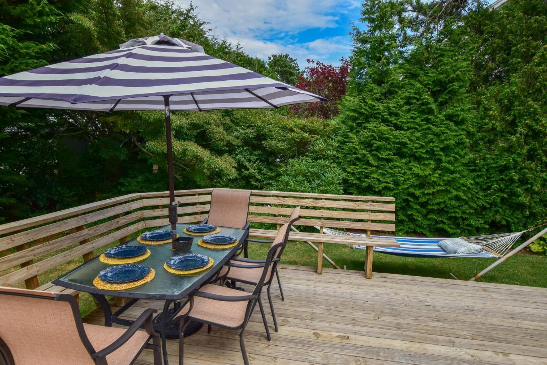 Updated House Deck Outdoor Shower! Holiday home