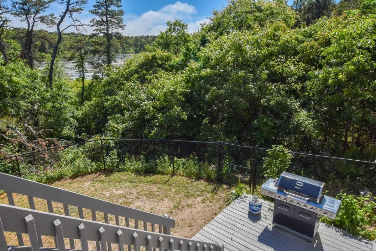Pond Front W Game Dog Friendly Holiday home