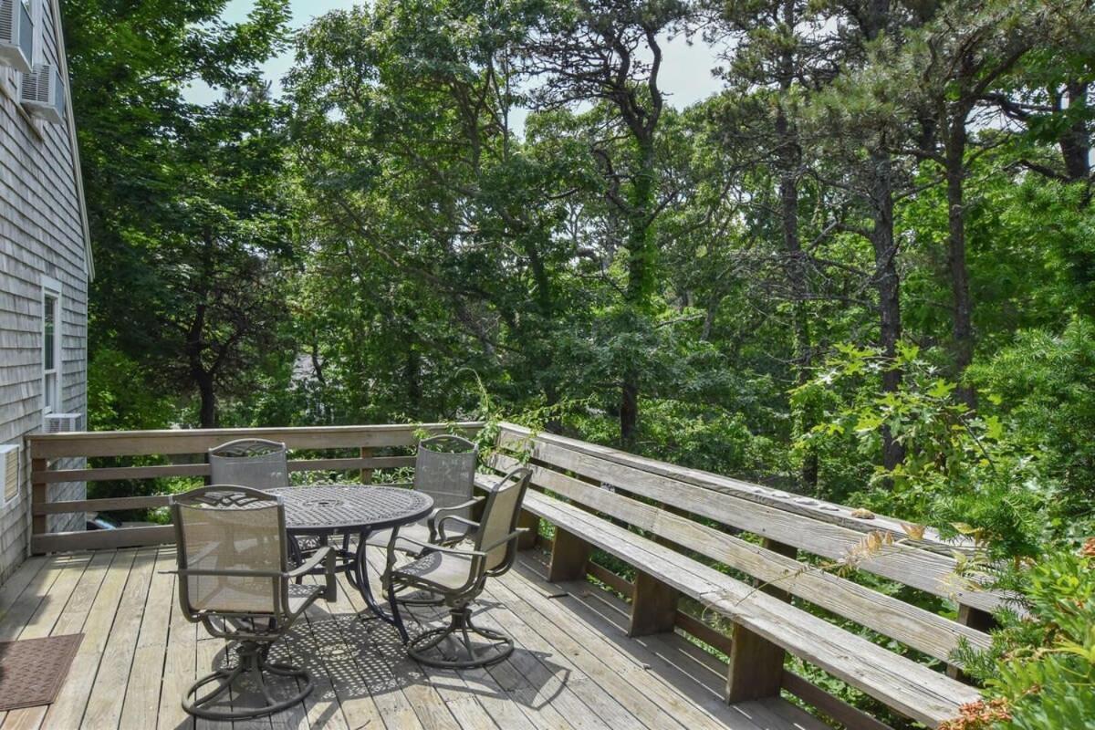 Spacious W Large Outdoor Area Fire Pit Chatham