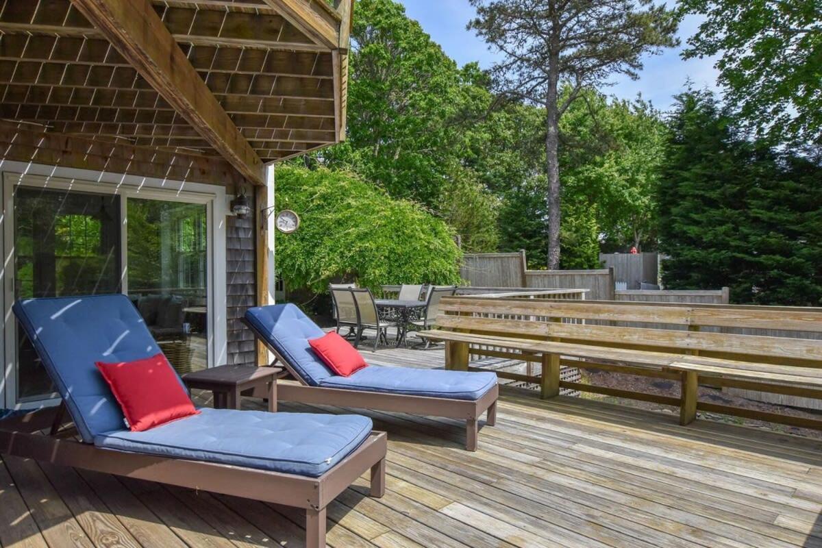 Spacious W Large Outdoor Area Fire Pit *