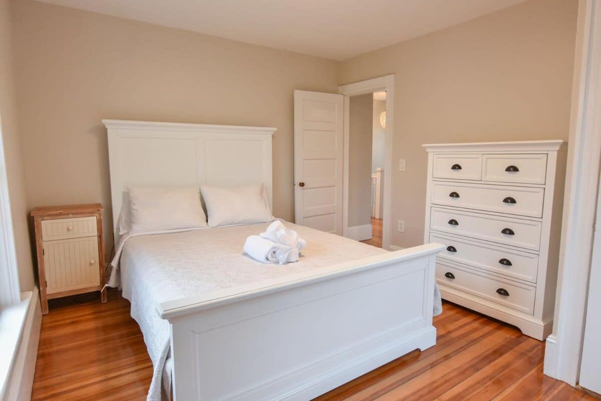 Centrally Located W Patio Fire Pit Holiday home Chatham