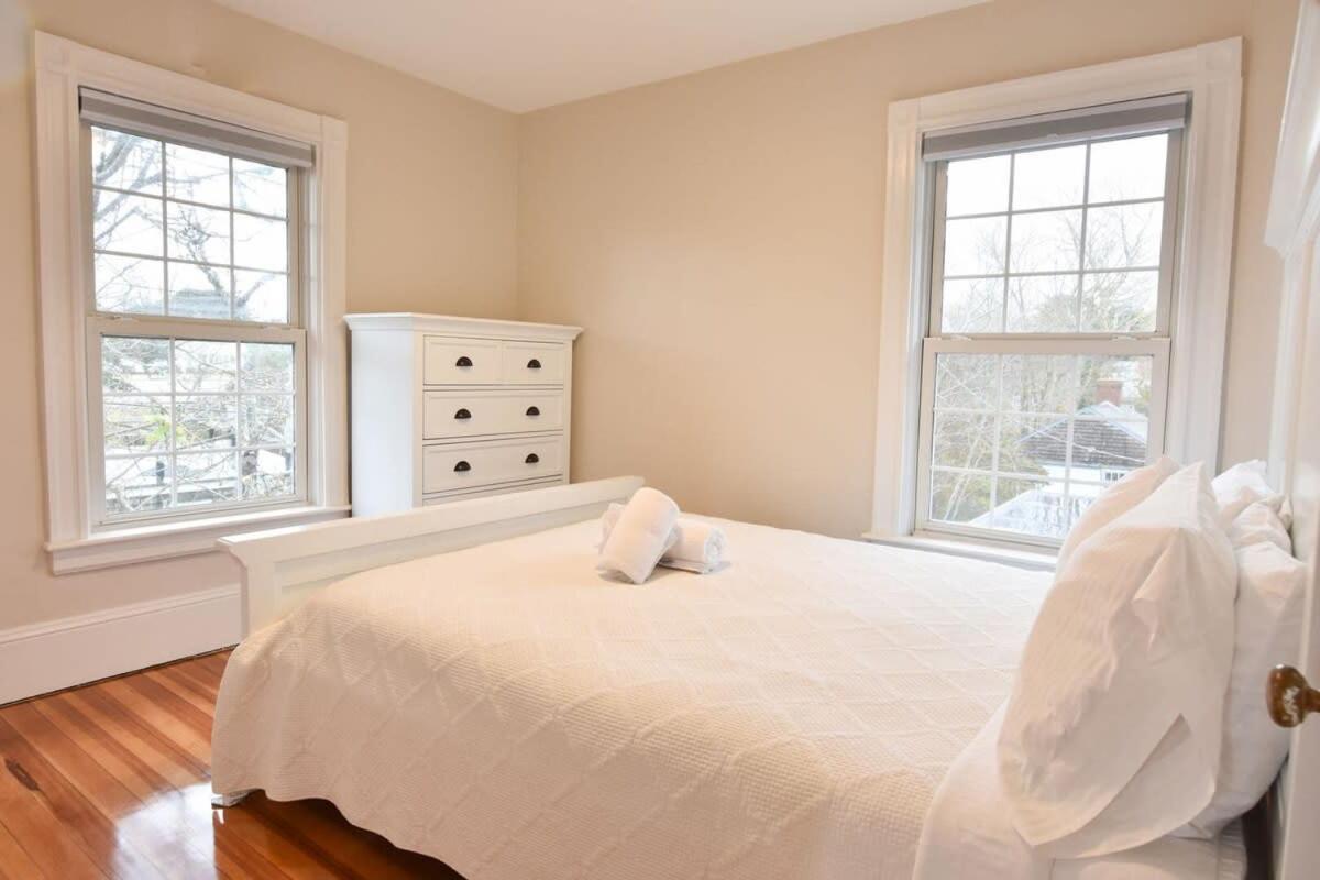 Centrally Located W Patio Fire Pit Chatham