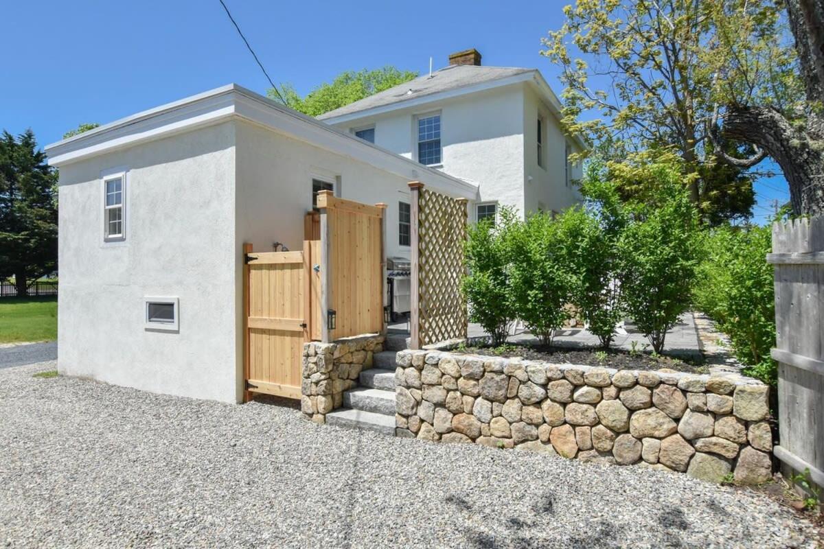 Holiday home Centrally Located W Patio Fire Pit *