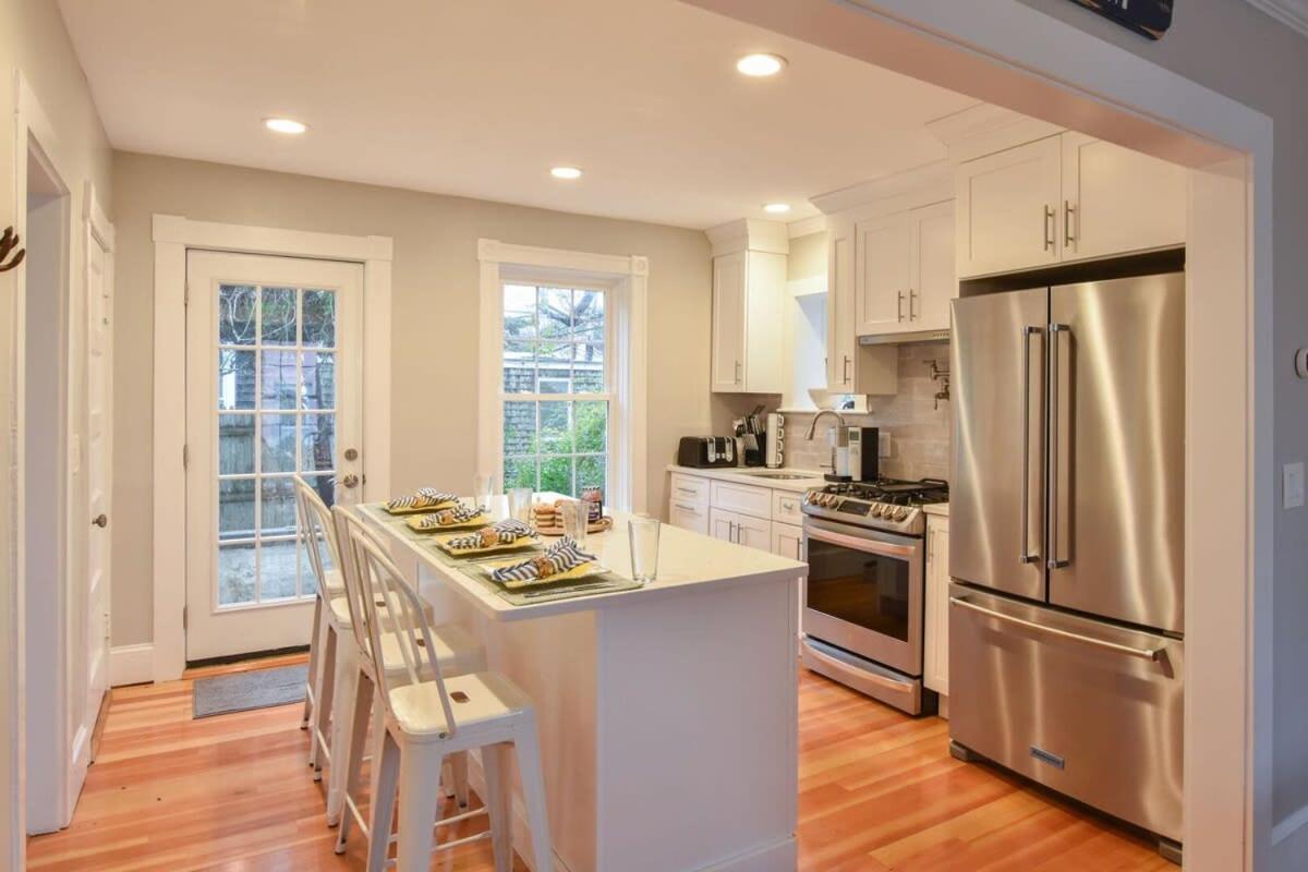 Centrally Located W Patio Fire Pit * Chatham