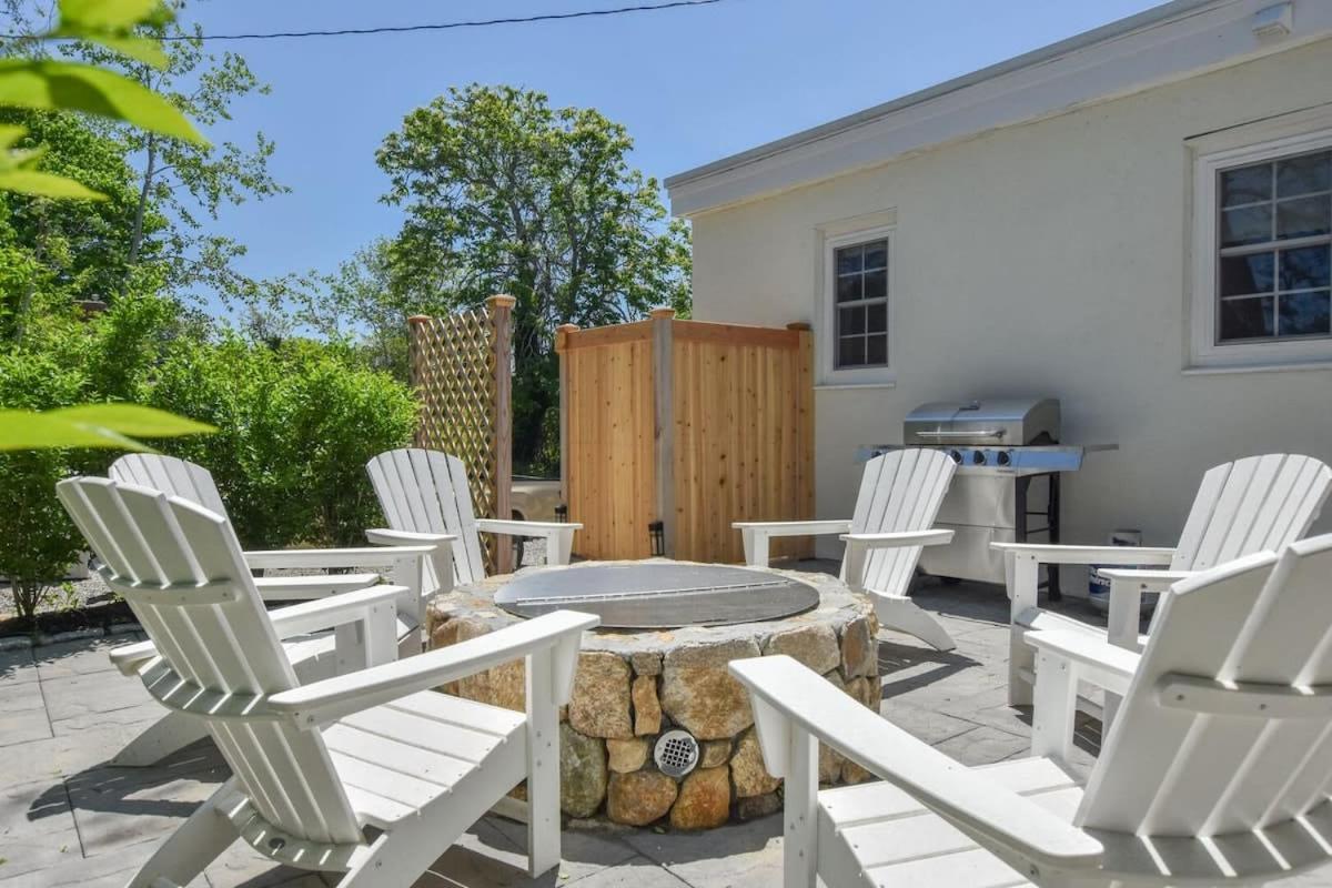 Centrally Located W Patio Fire Pit